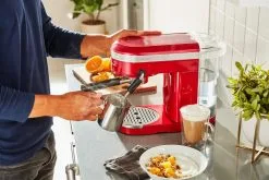 KitchenAid Halbautomatische Espressomaschine ARTISAN In Empire Rot 14 KitchenAid Halbautomatische Espressomaschine ARTISAN In Empire Rot -Kaffee Espresso Verkäufe P200263kp 087z